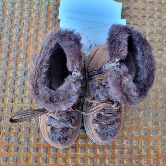 Baby GAP Cozy Lace-up Boots