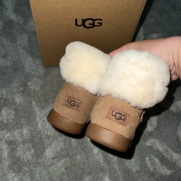 Baby girl LIKE NEW Ugg fur boots