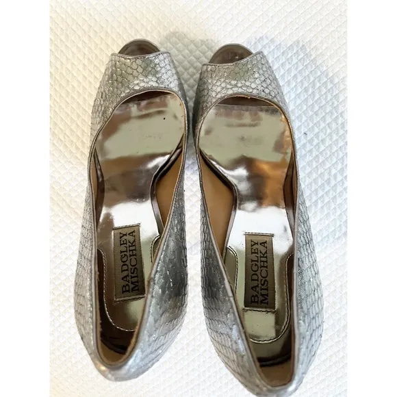 BADGLEY MISCHKA Silver Python Evening Black Tie Heels Shoes Size 8