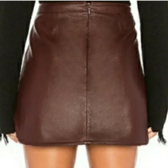 BCBGMAXAZRIA Bordeaux Burgundy Skirt With Front Pockets and Zippers 2 XSmall NWT
