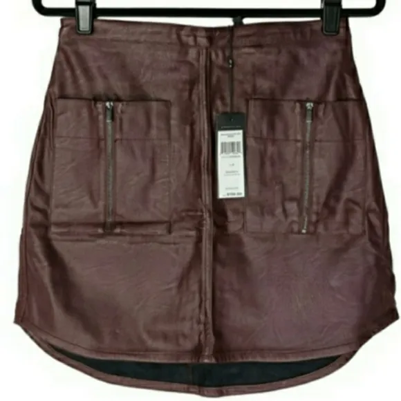 BCBGMAXAZRIA Bordeaux Burgundy Skirt With Front Pockets and Zippers 2 XSmall NWT