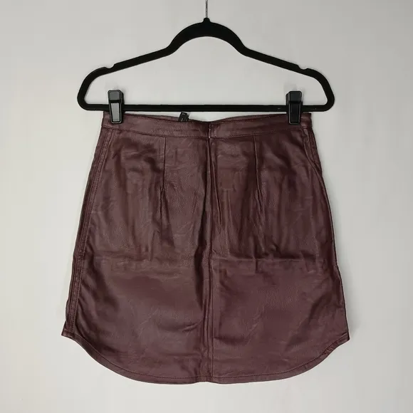 BCBGMAXAZRIA Bordeaux Burgundy Skirt With Front Pockets and Zippers XSmall NWT