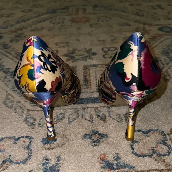 BCBGMaxAzria Multi-Colored Heels with Pointed Toe and High Heels