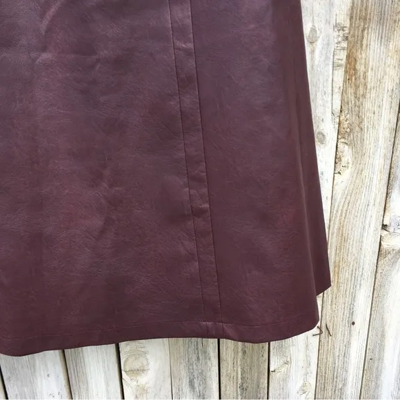BCBGMaxAzria Vintage Y2K Faux Leather Midi Skirt Burgundy 4