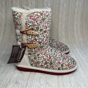 BEARPAW Alexis Floral Boot in Linen