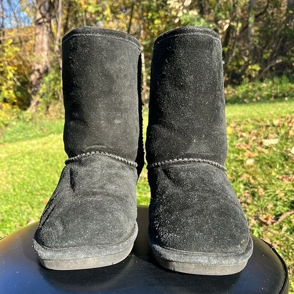 Bearpaw Emma Short Boots sheepskin/wool blend lining, black, size 7