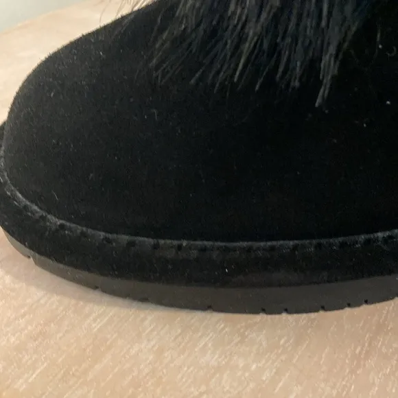 BearPaw New Pull On Suede Boots Libby Pom Pom Sheepskin Black Size 9M