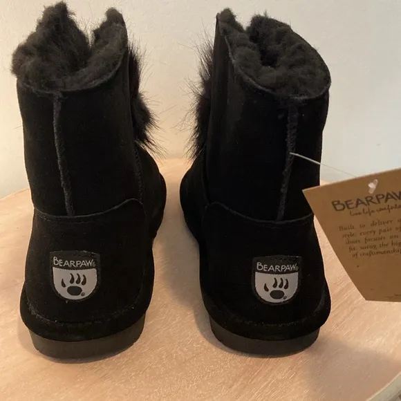 BearPaw New Pull On Suede Boots Libby Pom Pom Sheepskin Black Size 9M