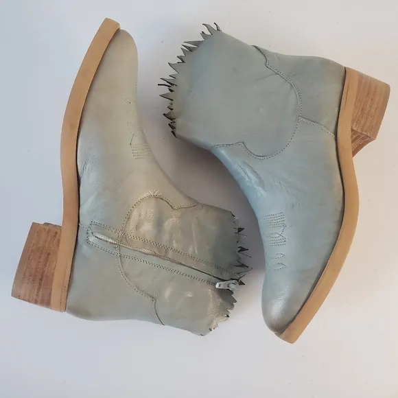 Bed Stu Roan Diabolical Ankle Boots Leather Alkaline Gray Sz 7 Western