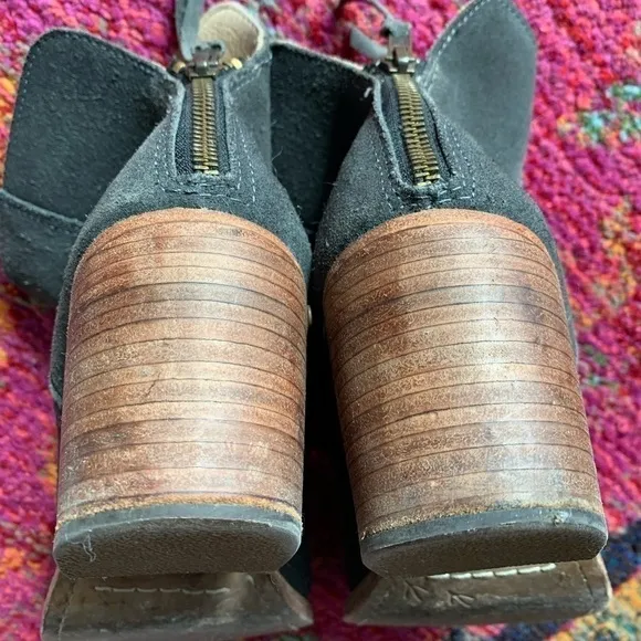 Beek Women's Grey Leather Eaglet Ankle Block Stacked Heels Boots Booties Size 9