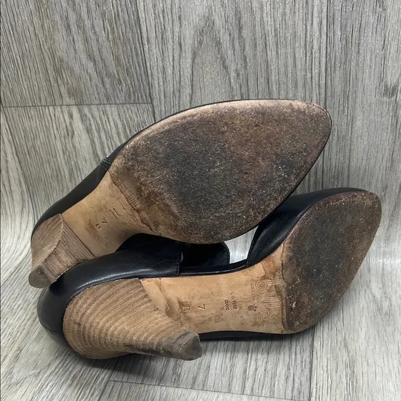 BELLE by Sigerson Morrison Black Bobby Ankle Shoe Heels Bootie