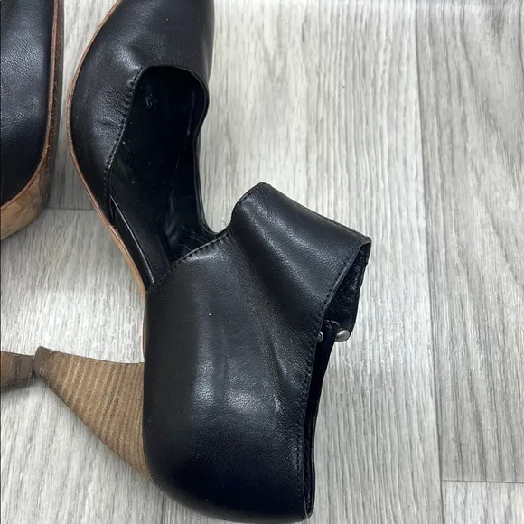 BELLE by Sigerson Morrison Black Bobby Ankle Shoe Heels Bootie