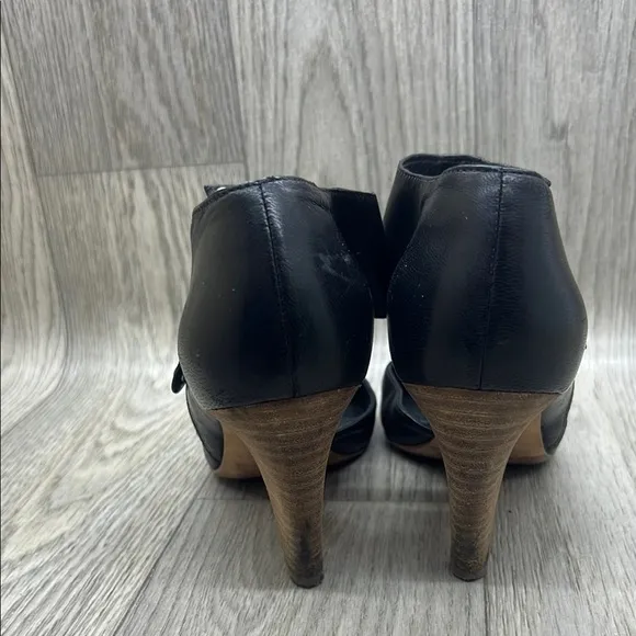 BELLE by Sigerson Morrison Black Bobby Ankle Shoe Heels Bootie