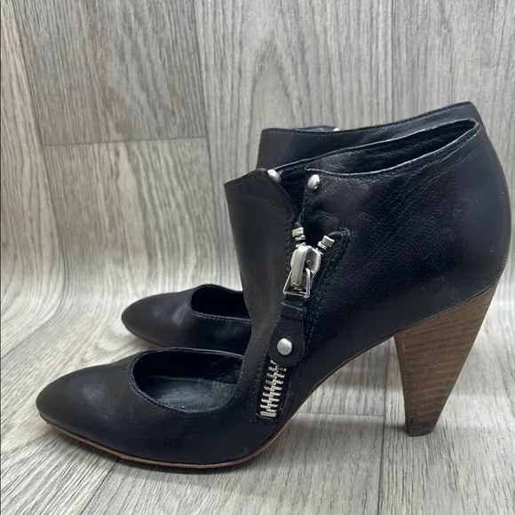 BELLE by Sigerson Morrison Black Bobby Ankle Shoe Heels Bootie