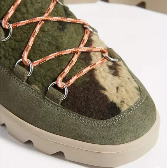 Bernardo Denali Cozy Lace-up Boots