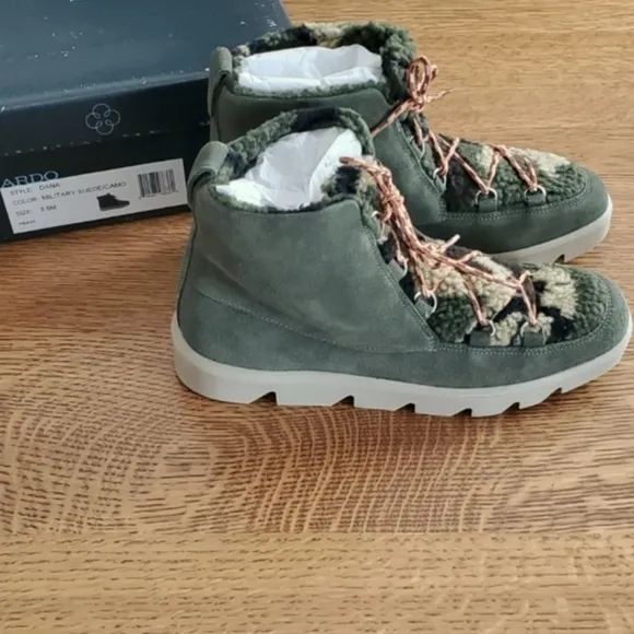 Bernardo Denali Cozy Lace-up Boots