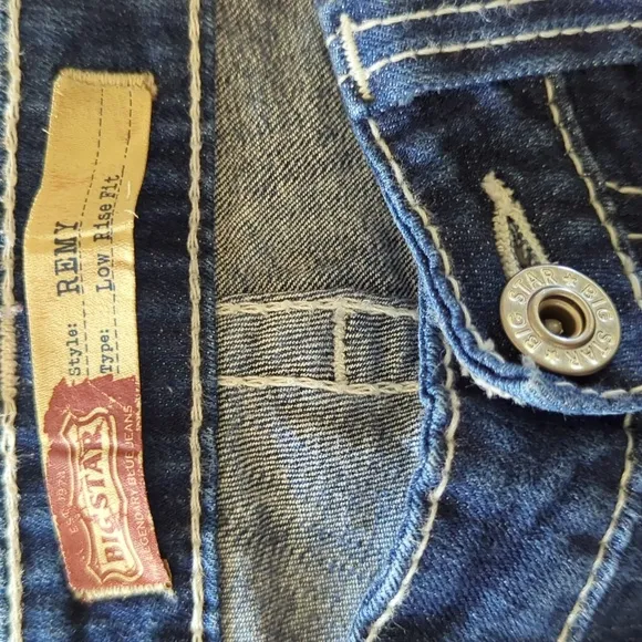 BIG STAR &quot;Remi&quot; low-rise bootcut jeans medium wash The Buckle sz 27L tall