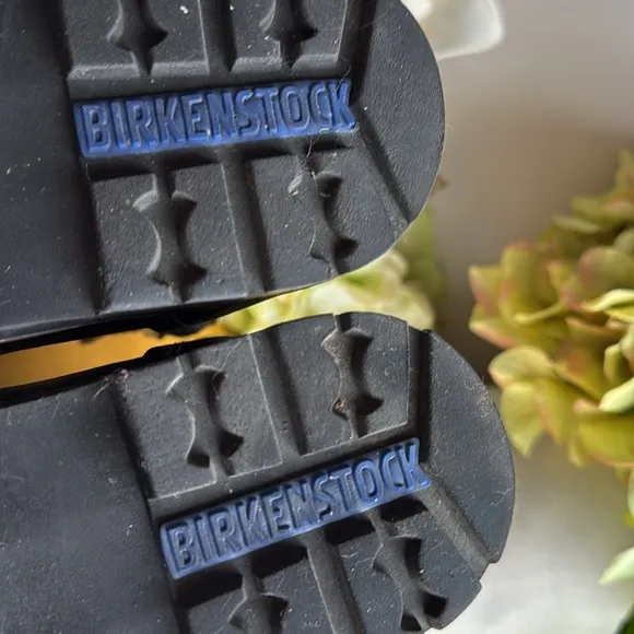 Birkenstock Stowe Leather Boots in Black Nubuck