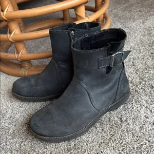Birkenstock Stowe Women's Size 37 Black Leather Ankle Boots