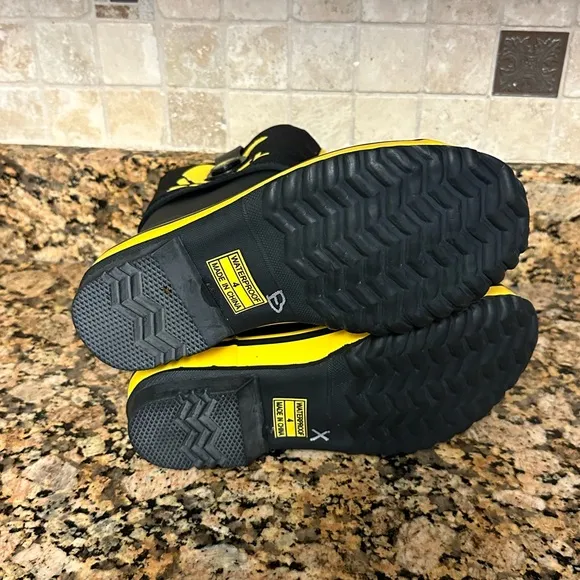 Black &amp; Yellow Sorel Rain Boots With Warming Inserts Size‎ 4 - NEW