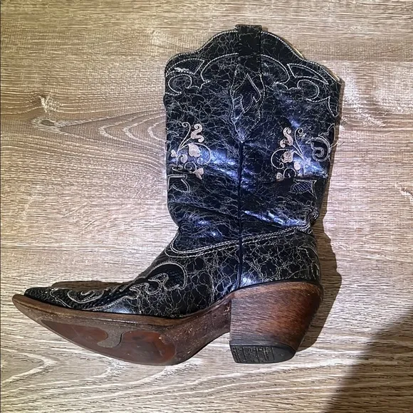 Black Embroidered Cowboy Boots