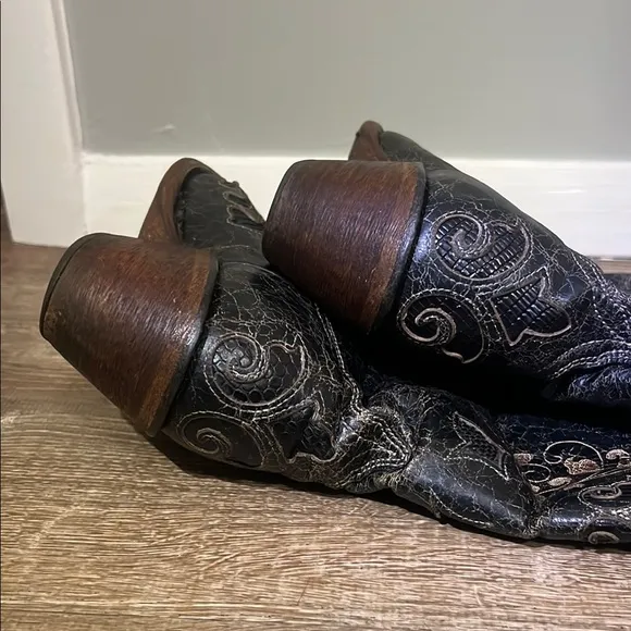 Black Embroidered Cowboy Boots