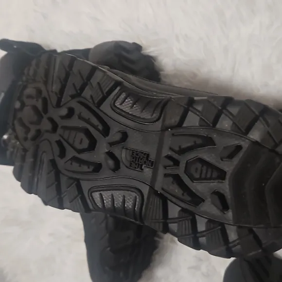 Black Rain &amp; Snow Boots with Rugged Tread and Apple Support.