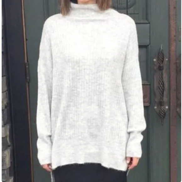 Black Tape SOFT MOCK-NECK SWEATER