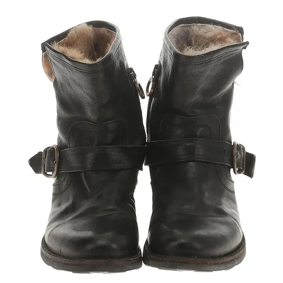Black Winter Rain Boots with Buckle Straps