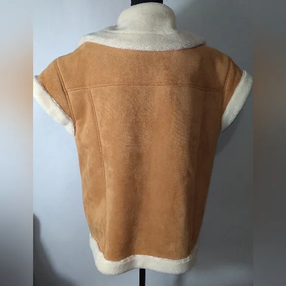 BLANKNYC Biscotti Faux Suede Oversized Collar Vest Women's Size- Small