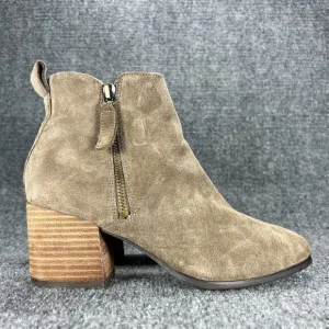 Blondo Booties Isaac Boot Womens 7.5 Taupe Suede Leather Waterproof Shoes Heels