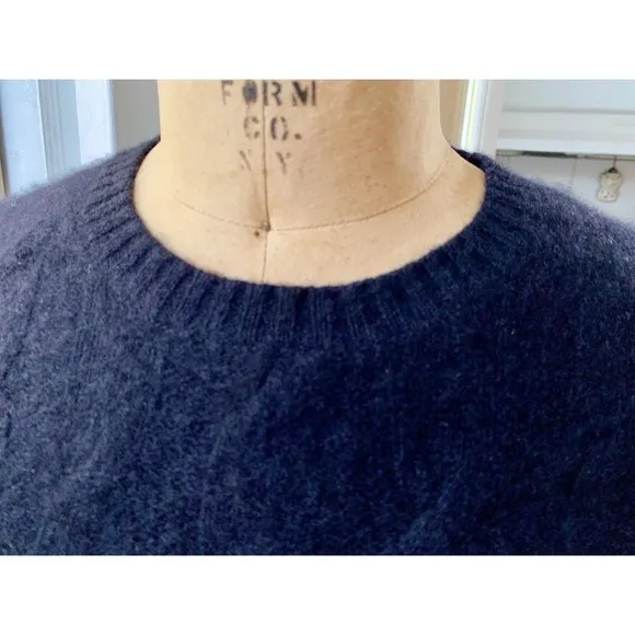 Bloomingdale's Black 100% Cashmere Long Sleeve Cable Knit Sweater Size M