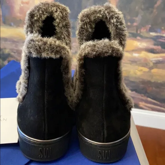 BNWT Stuart Weitzman Winter Fur-Trim Ankle Boots