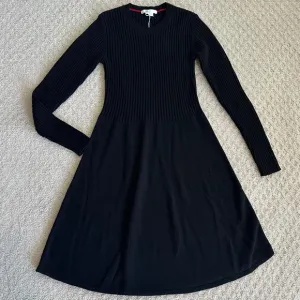 Boden Fit-and-Flare Ribbed Knit Sweater Dress Wool/Cashmere Black Size 4P NWT