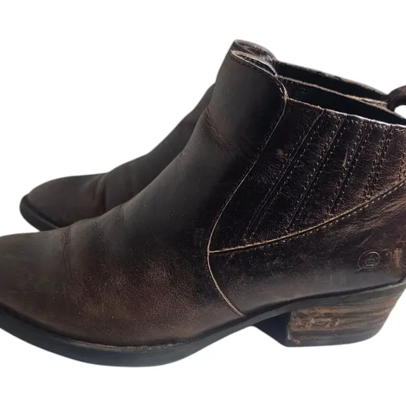 Born Beebe in Boardwalk - Born Womens Boots Size 7M