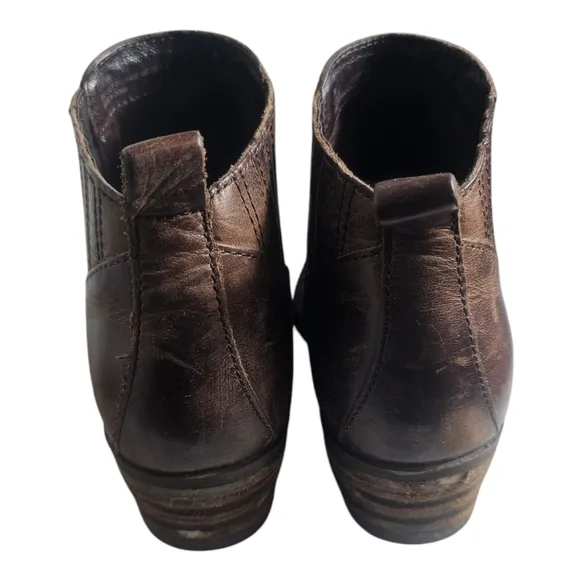 Born Beebe in Boardwalk - Born Womens Boots Size 7M