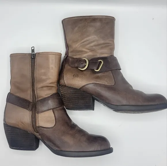 Born leather upper boots size 7M
