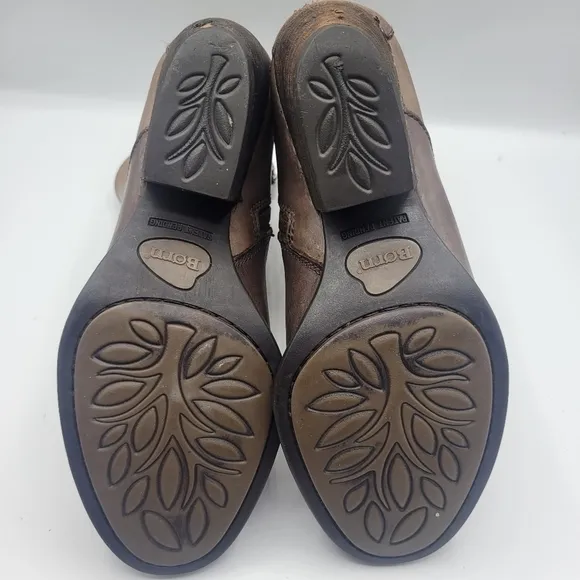 Born leather upper boots size 7M