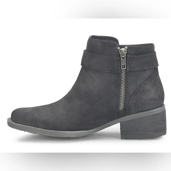 BORN MOROCCO BLACK DISTRESSED SUEDE BOOTS! NEW! Size 5.5