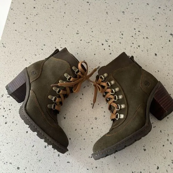 BORN Ronnie Women’s Olive Green Suede Leather Block Heel Lace Up Boots Size 6.5