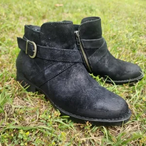 BORN Trinculo Ankle Boots NWOT