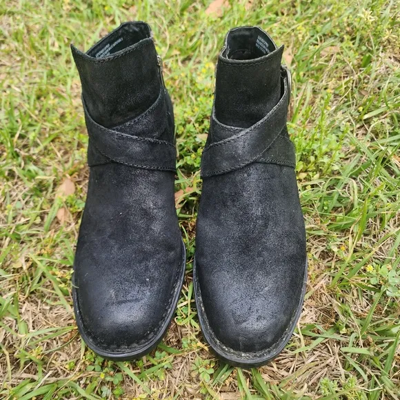 BORN Trinculo Ankle Boots NWOT