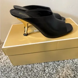 Brand NEW Michael Kors Black and Gold Women's Heels