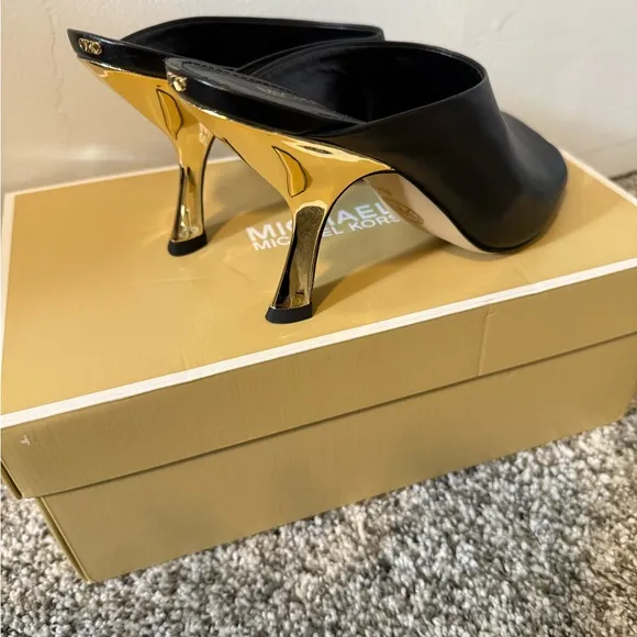 Brand NEW Michael Kors Black and Gold Women's Heels