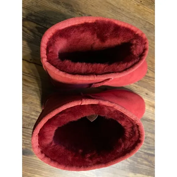 Brand New UGG Classic Short Red Sheepskin Boots for Women - Size 8 US, 39 EU New
