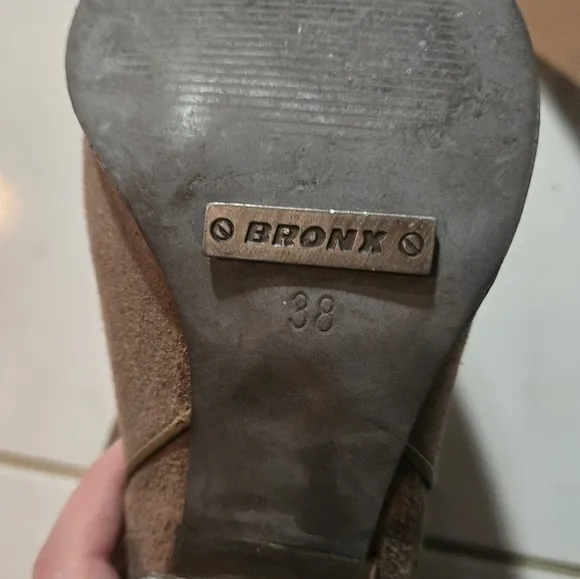 Bronx Leather Boots Booties Size 38 7.5 Short Cowboy Boots Brown Suede Shoes