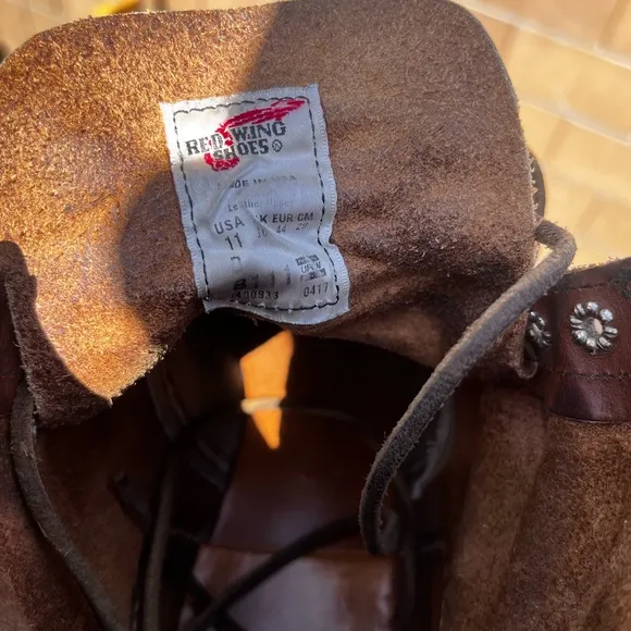Brown Leather Work Boots with Lace-Up Design