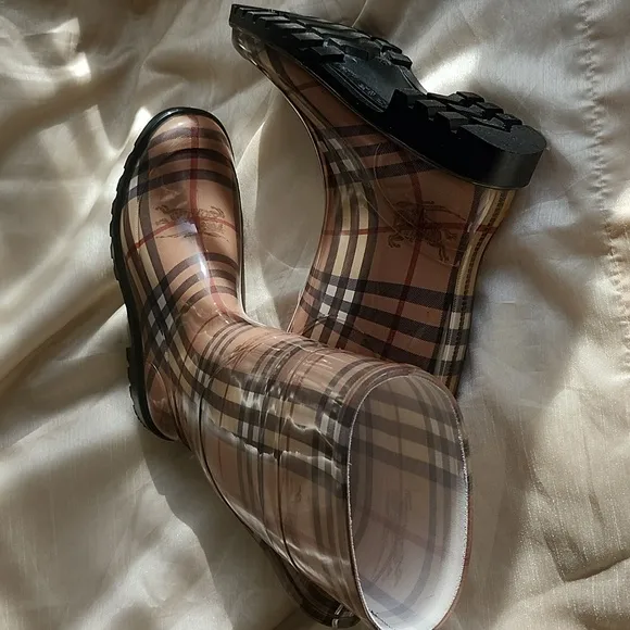 Burberry Plaid Women's Rain Boots, 37/7, $140