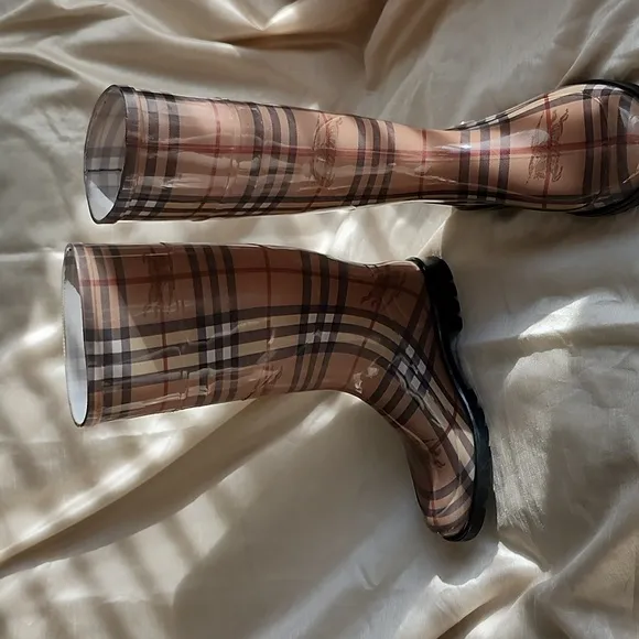 Burberry Plaid Women's Rain Boots, 37/7, $140