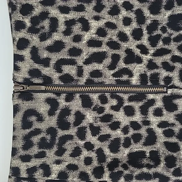 CAbi Jungle Skirt Taupe/Gray/Black Puma Leopard Print Size 4 NWOT